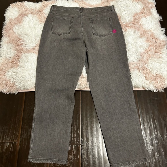 Gloria Vanderbilt Amanda Straight Jeans Women’s Plus Size 18S - Picture 2 of 2